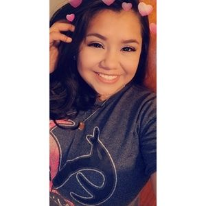 Meet your Posher, Selina